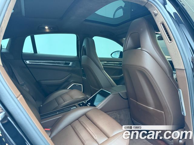 Porsche Panamera 2022 — photo 12