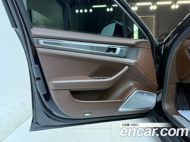 Porsche Panamera 2022 — photo 16