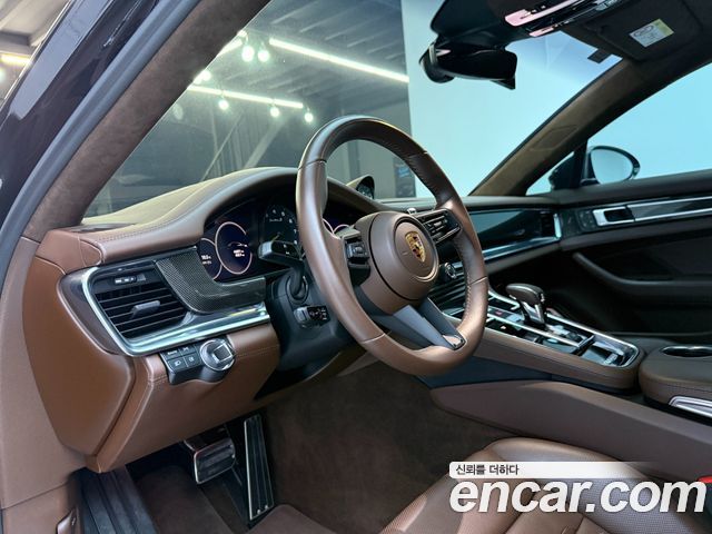 Porsche Panamera 2022 — photo 17