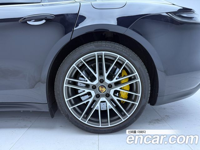 Porsche Panamera 2022 — photo 18