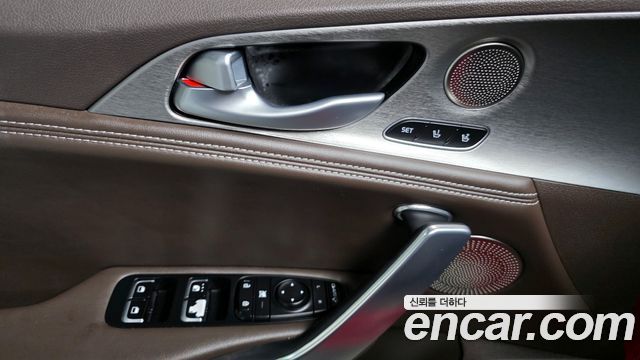 Kia Stinger 2018 — photo 19