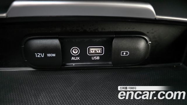 Kia Stinger 2018 — photo 25