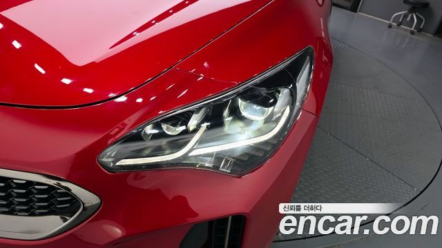 Kia Stinger 2018 — photo 8