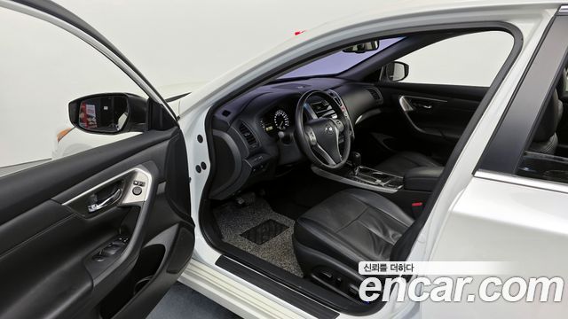 Nissan Altima 2016 — photo 10
