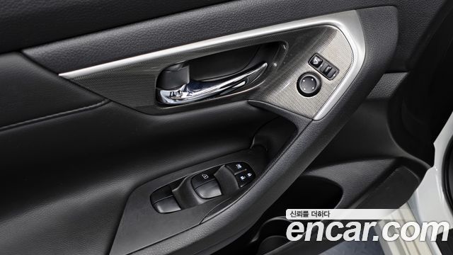 Nissan Altima 2016 — photo 11