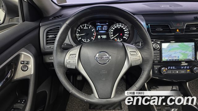 Nissan Altima 2016 — photo 15
