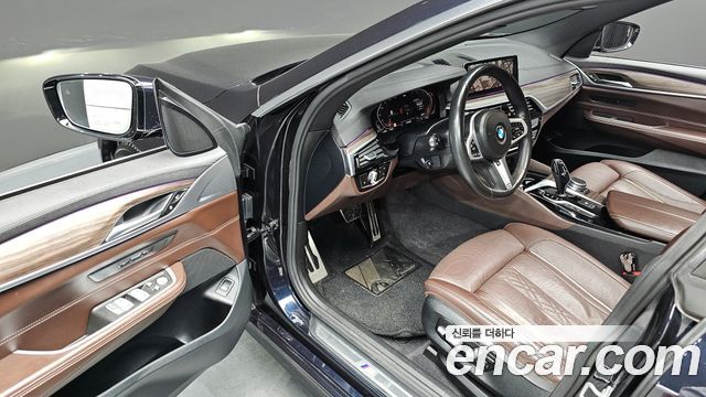 BMW Gran Turismo 2020 — photo 12