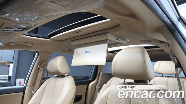 Kia Canival 2019 — photo 23
