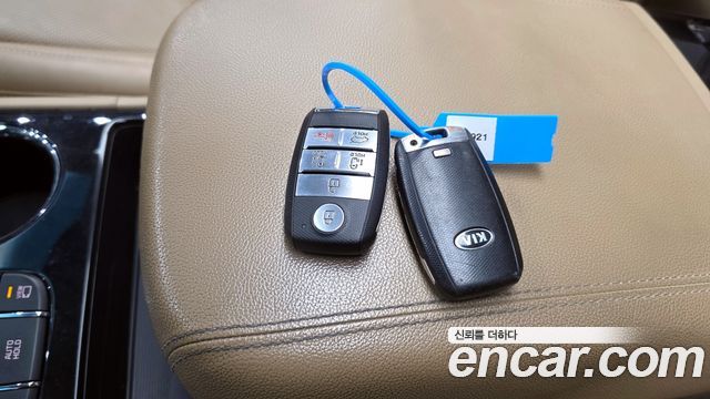 Kia Canival 2019 — photo 25