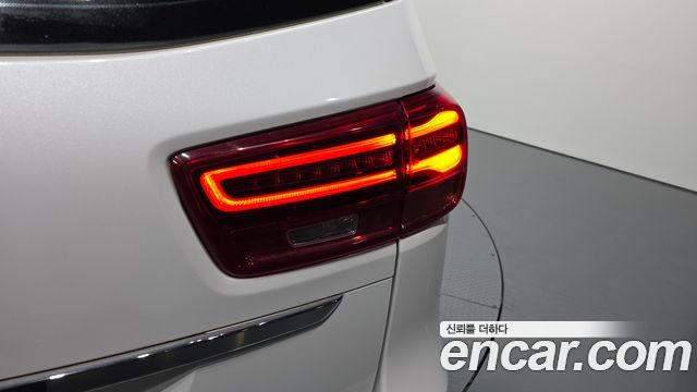Kia Canival 2019 — photo 9