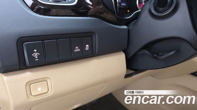 Kia Canival 2019 — photo 30