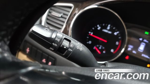 Kia Canival 2019 — photo 33