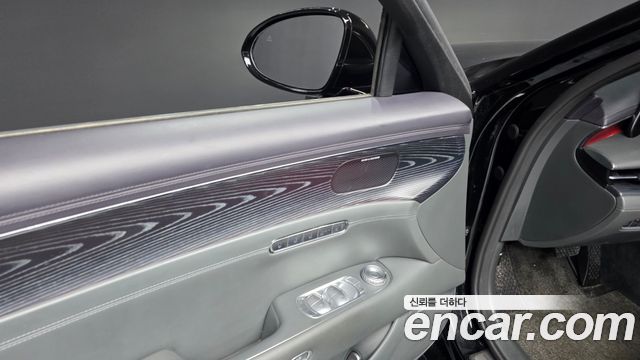 Genesis G90 2022 — photo 28