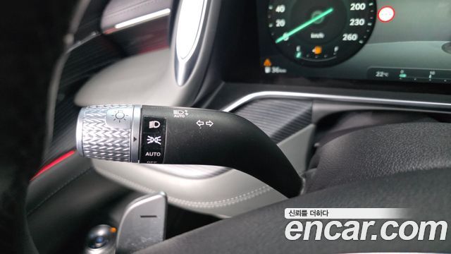 Genesis G90 2022 — photo 37