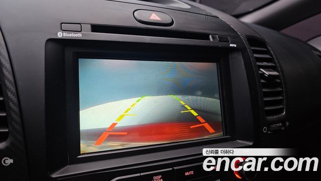 Kia K3 2015 — photo 15