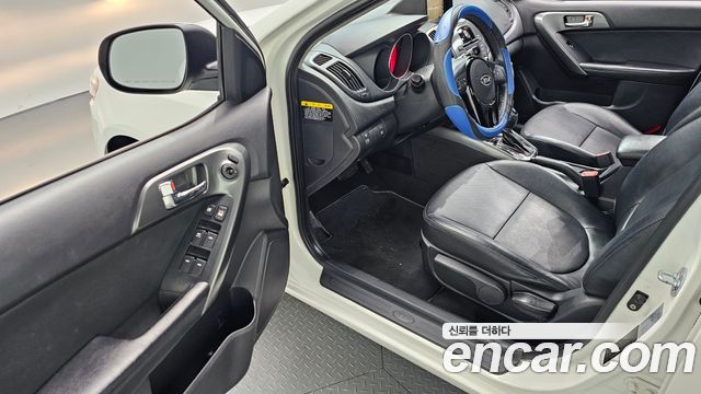 Kia Porte 2013 — photo 13