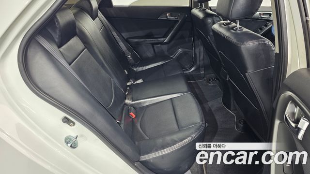 Kia Porte 2013 — photo 17