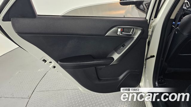 Kia Porte 2013 — photo 15