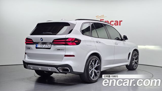 BMW X5 2025 — photo 2