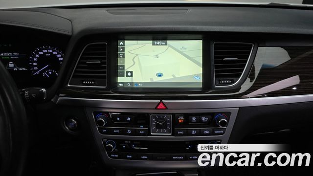 Genesis G80 2017 — photo 20