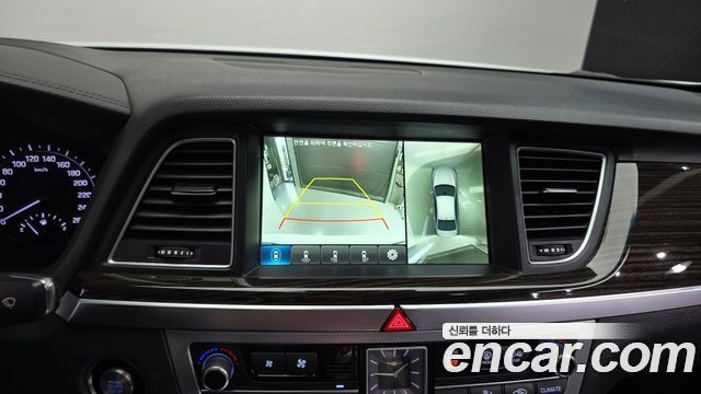 Genesis G80 2017 — photo 21