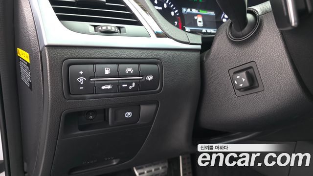 Genesis G80 2017 — photo 23