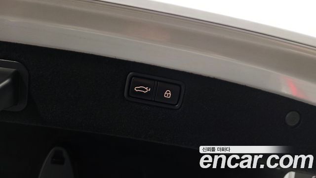 Genesis G80 2017 — photo 26