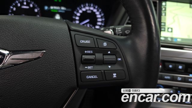 Genesis G80 2017 — photo 31