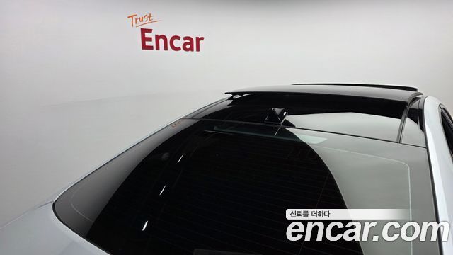 Genesis G80 2017 — photo 33