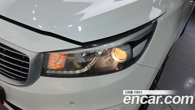 Kia Canival 2017 — photo 8
