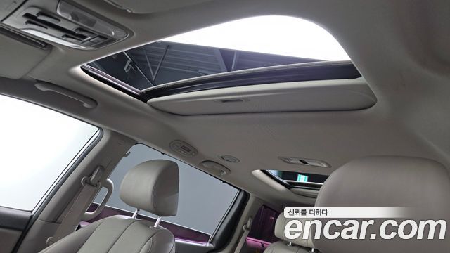 Kia Canival 2017 — photo 27