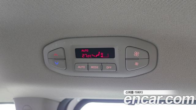 Kia Canival 2017 — photo 28