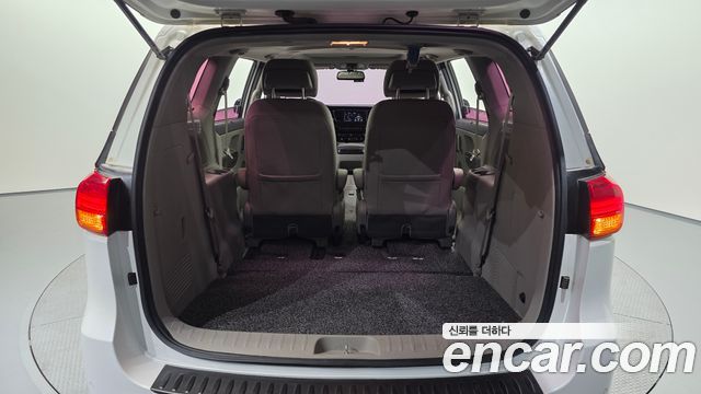 Kia Canival 2017 — photo 29