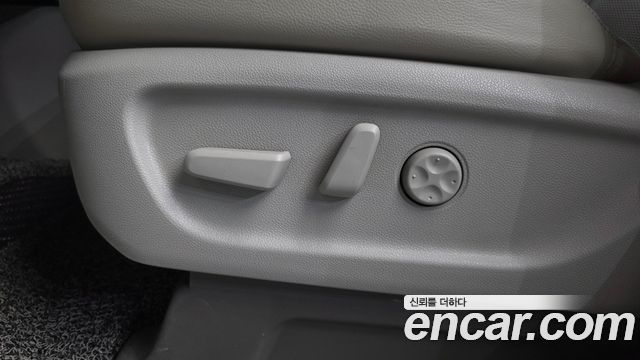 Kia Canival 2017 — photo 31