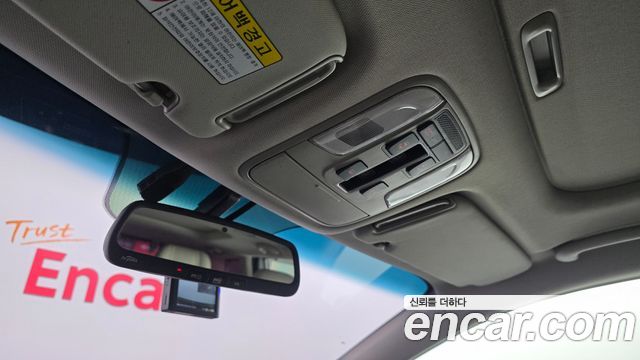 Kia Canival 2017 — photo 32