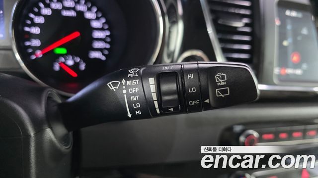 Kia Canival 2017 — photo 37