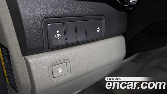 Kia Canival 2017 — photo 39