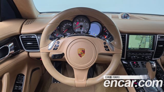 Porsche Panamera 2016 — photo 13
