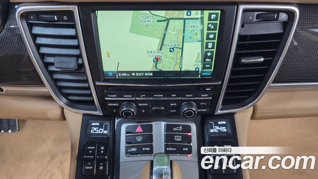 Porsche Panamera 2016 — photo 14