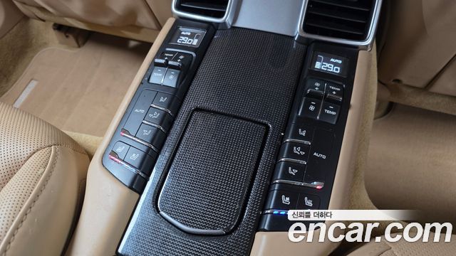 Porsche Panamera 2016 — photo 17