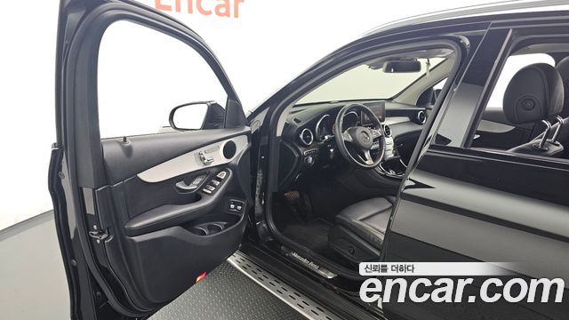 Mercedes-Benz GLC-Class 2019 — photo 10