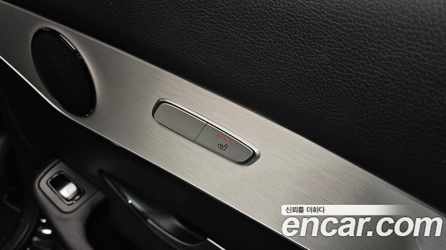 Mercedes-Benz GLC-Class 2019 — photo 19