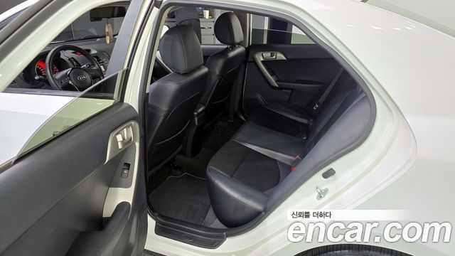 Kia Porte 2009 — photo 11