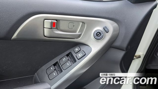 Kia Porte 2009 — photo 14