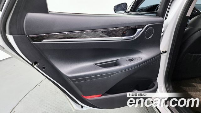 Hyundai Grandeur 2018 — photo 15