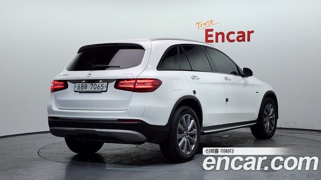 Mercedes-Benz GLC-Class 2019 — photo 2