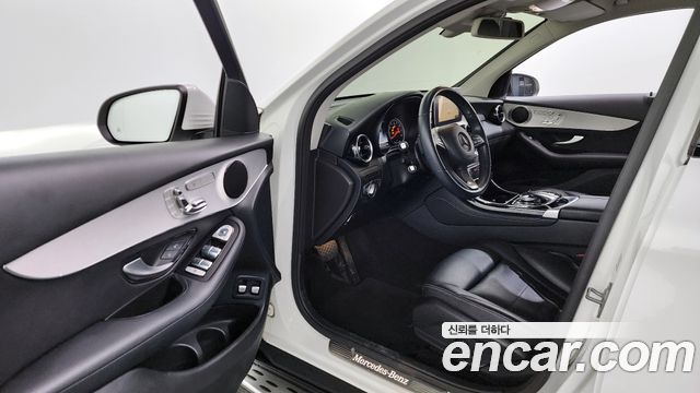 Mercedes-Benz GLC-Class 2019 — photo 13