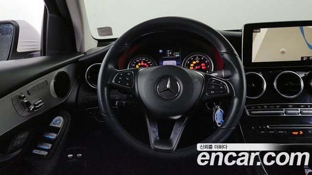 Mercedes-Benz GLC-Class 2019 — photo 19