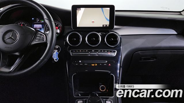 Mercedes-Benz GLC-Class 2019 — photo 20