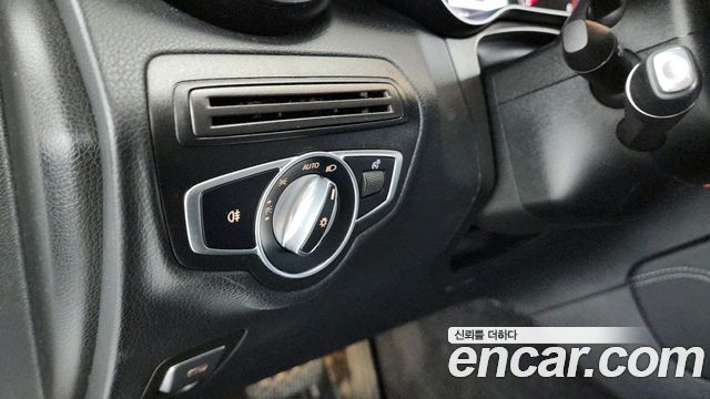 Mercedes-Benz GLC-Class 2019 — photo 22